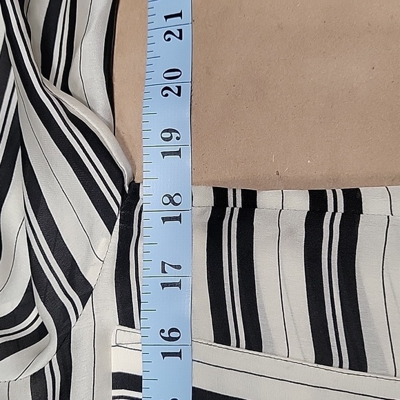 Club Monaco Size XS Black & Off-White Striped Kini Shirt, 100% Silk Gently Used - Picture 8 of 16